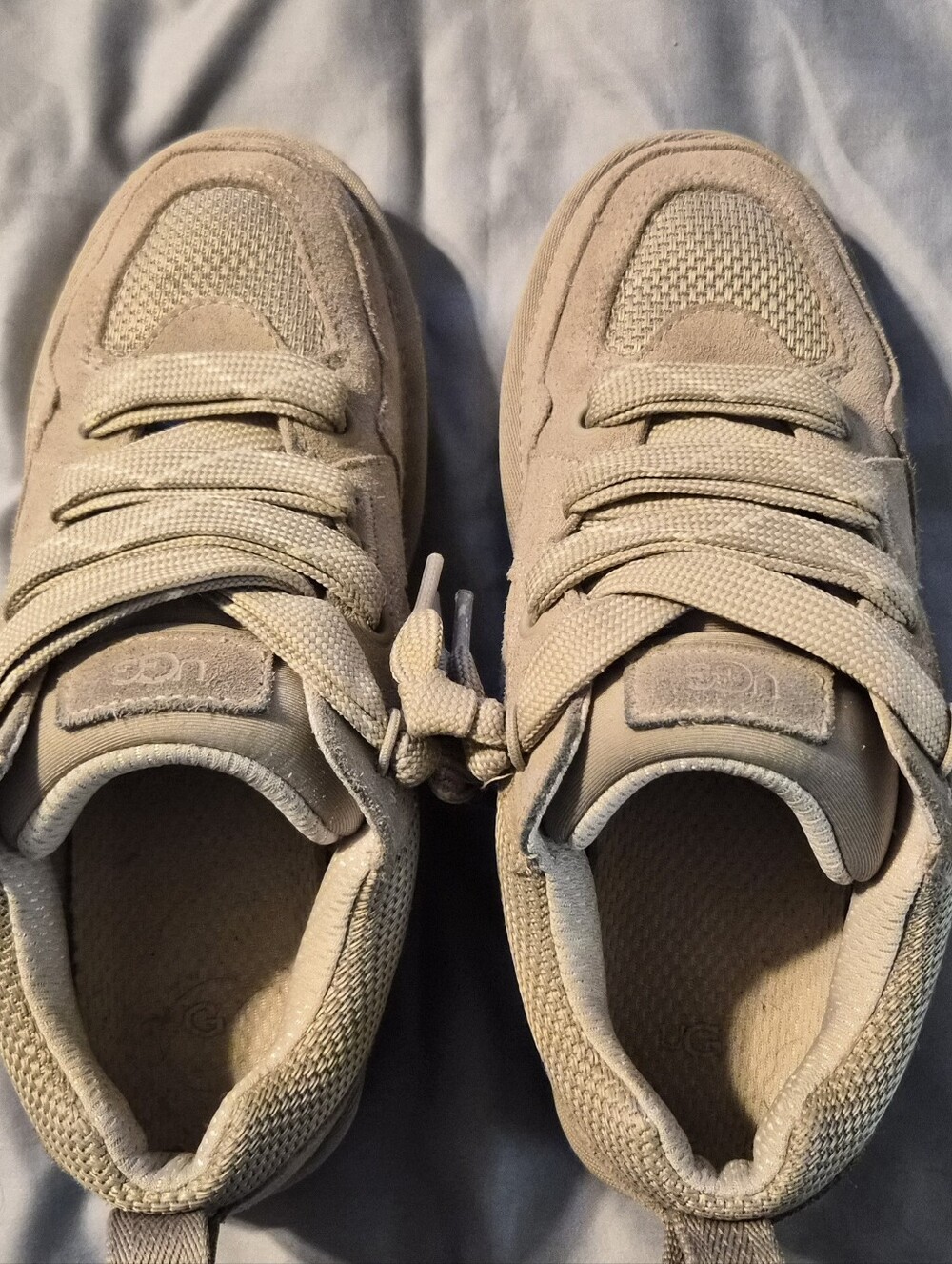 UGG Lowmel Suede & Mesh Sneakers Gray Size 7 - Excellent Condition